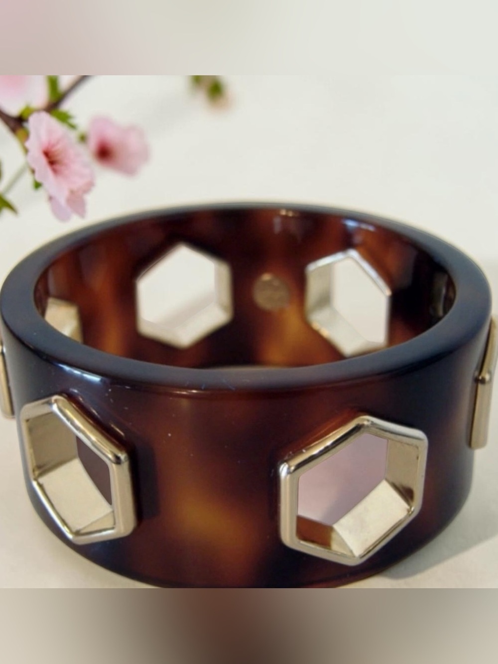 NWOT TORY BURCH TORTOISE HEXAGON BANGLE BRACELET